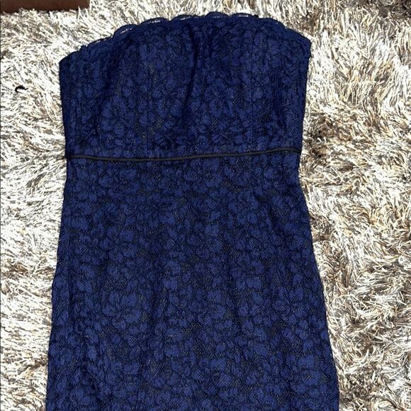Diane Von Furstenberg Navy Blue Strapless Lace Sheath Cocktail Dress Size 6 EUC - Picture 4 of 7